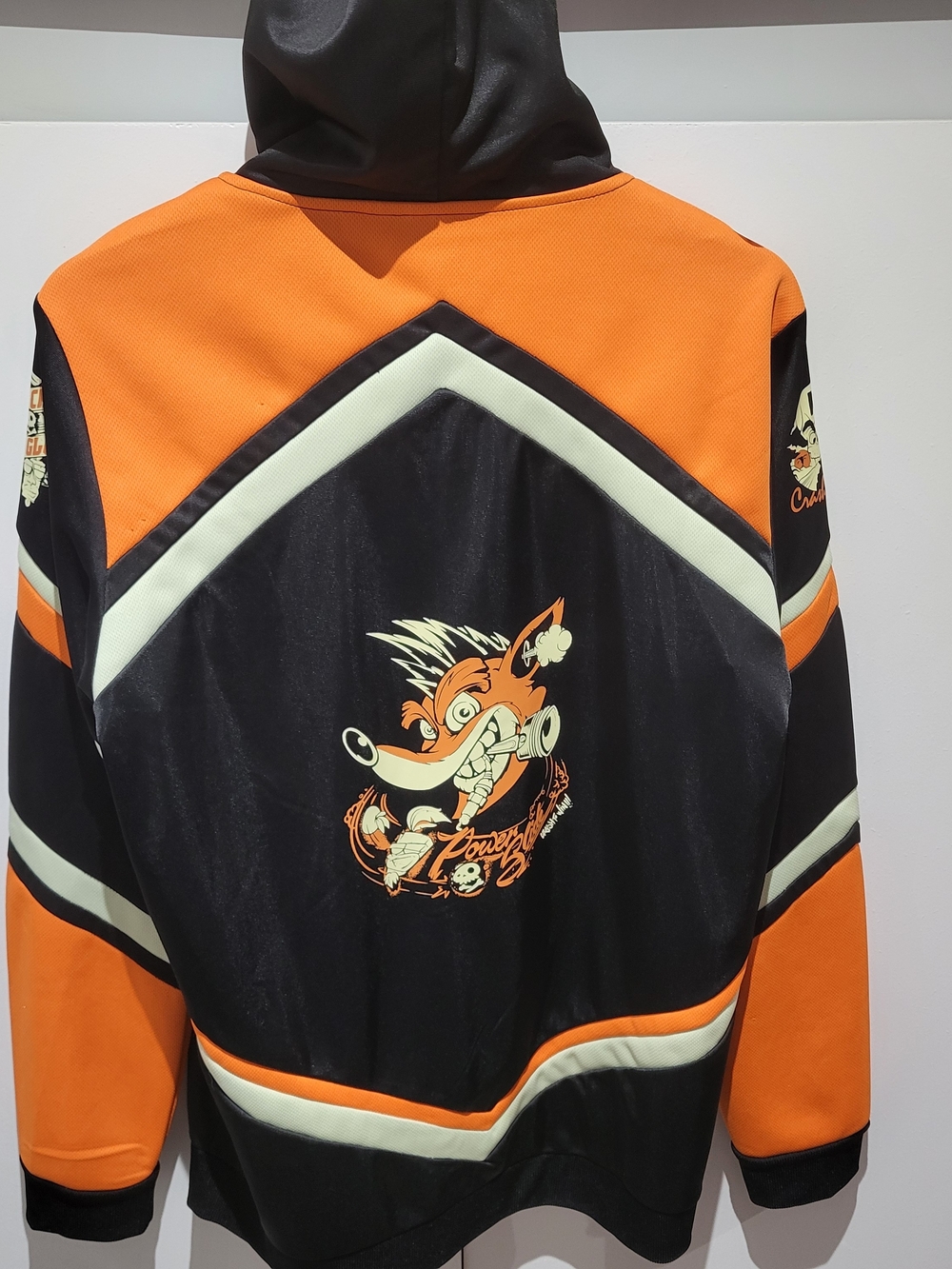 Numskull Crash Bandicoot Crash Team Racing Nitro Fuelled Zip-up Jacket Large